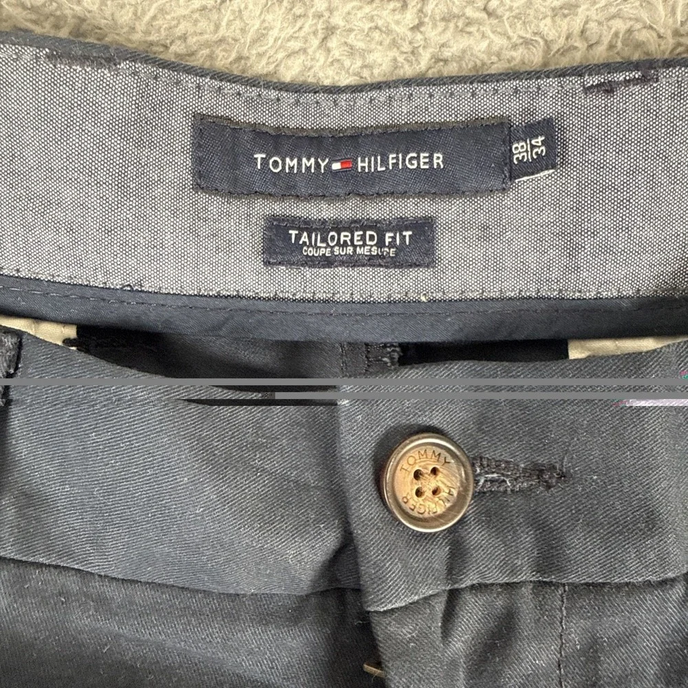 Tommy Hilfiger  Chino Pants Men's 38x34 Navy Blue Tailored Fit Flat Front  NEW
